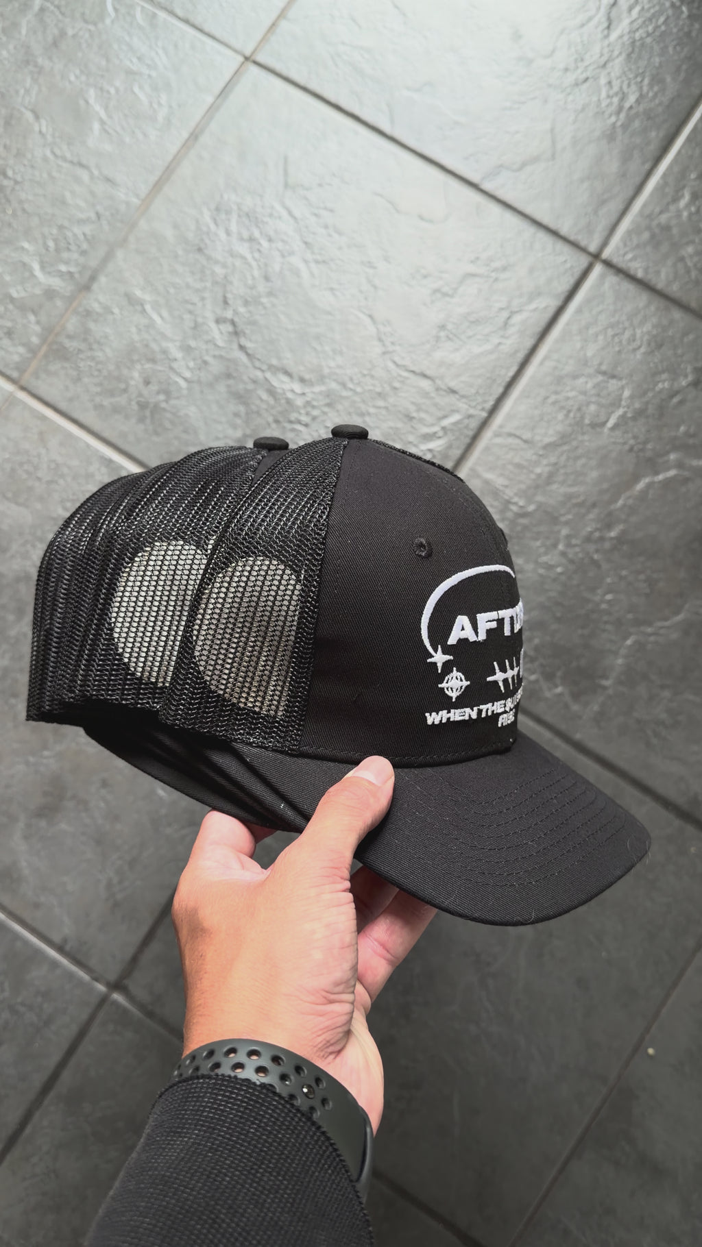 V1 TRUCKER HAT